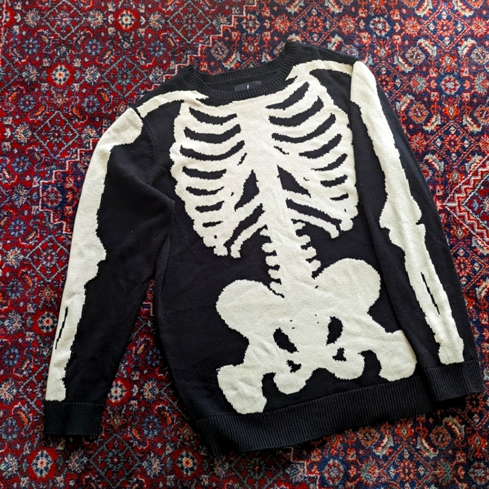Iron fist skeleton long sweater